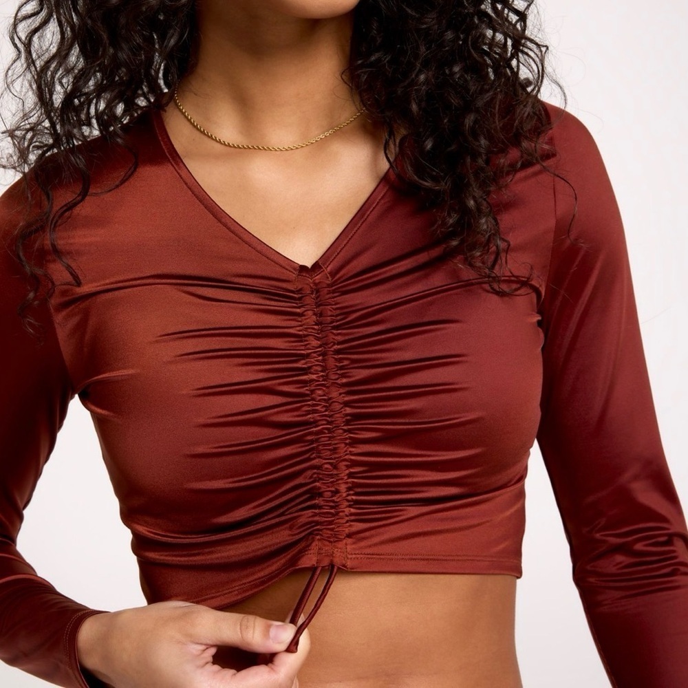 New Small Calia Ruched Adjustable Sun Rashguard Long Sleeve Protection Crop Top